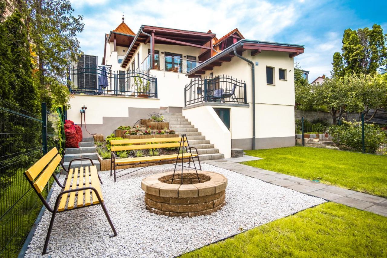 Kiss-Henézi Guest House Keszthely Exterior foto