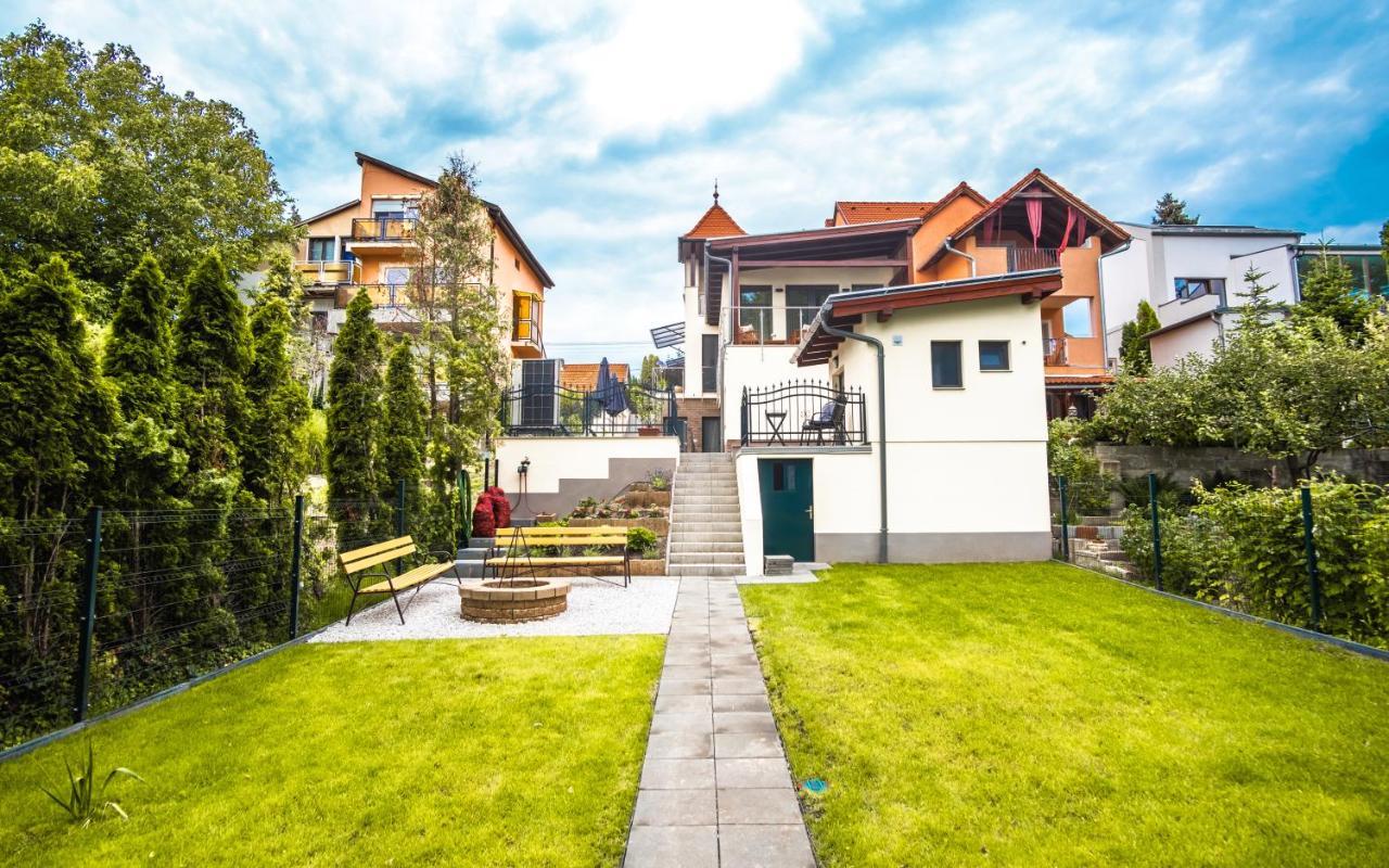 Kiss-Henézi Guest House Keszthely Exterior foto